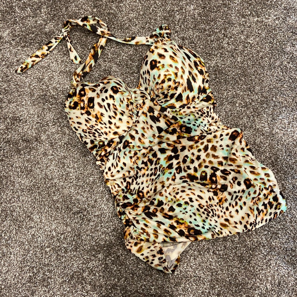 Victoria Secret tankini top